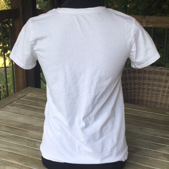 Levi’s tee size  S - Picture 3 of 5